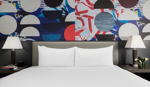 Standard Room, 1 Queen Bed, Accessible