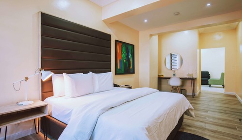 Suite, 1 King Bed