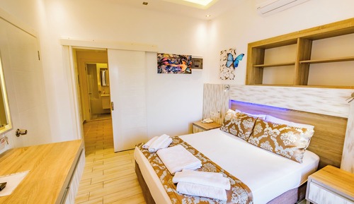 Deluxe Double or Twin Room, City View