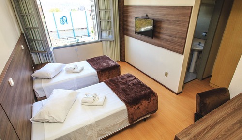 Comfort Room, Housekeeping, Courtyard View