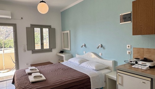 Studio (2 Adults)