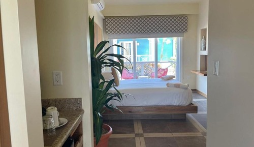 Studio, Ocean View