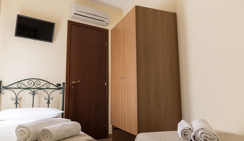 Apartment, Private Bathroom, Courtyard View