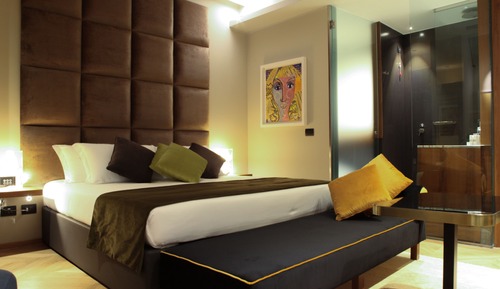 Family Room, 2 Bedrooms