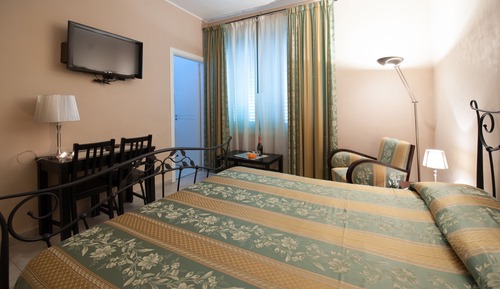 Classic Double or Twin Room