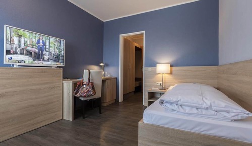 Deluxe Single Room