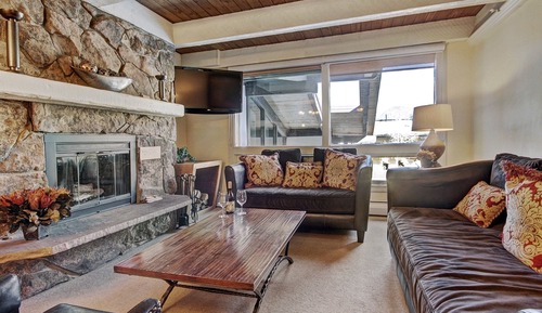 Condo, 2 Bedrooms