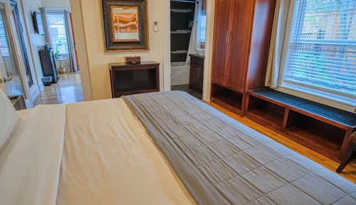 Sunrise Suite - Room 16