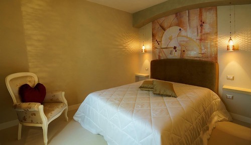 Suite, City View