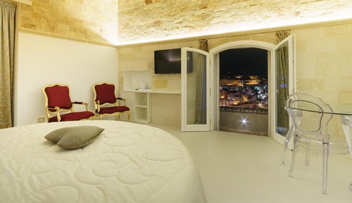 Suite, Balcony