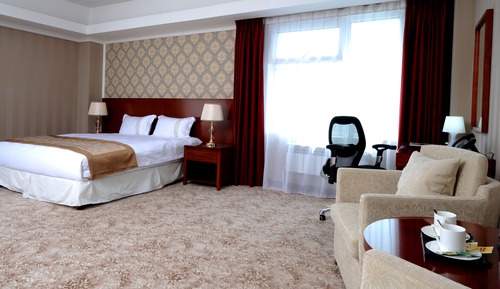 Deluxe King Room