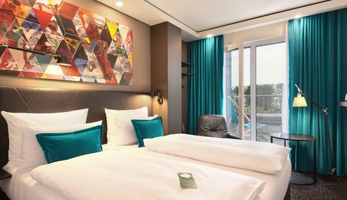 Standard Room, 1 Queen Bed, Terrace