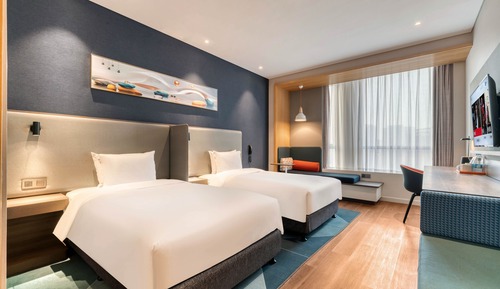 Standard Room, 2 Twin Beds, City View