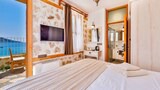 Comfort Suite, Sea View (Violet)