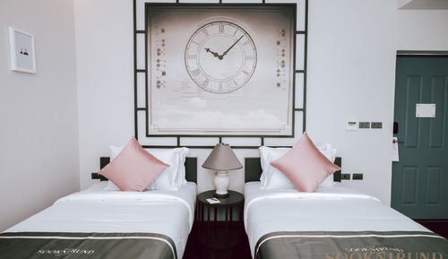 Standard Twin Room