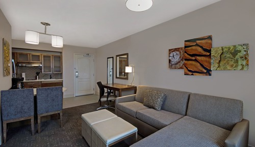 Suite, 1 Bedroom, Roll-in Shower, Kitchen (Communications)