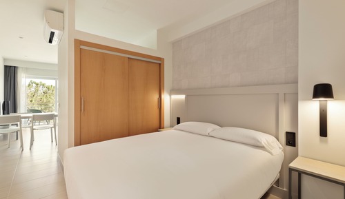 Apartamento estudio con vistas al mar y aire acondicionado