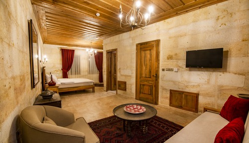 Deluxe Suite