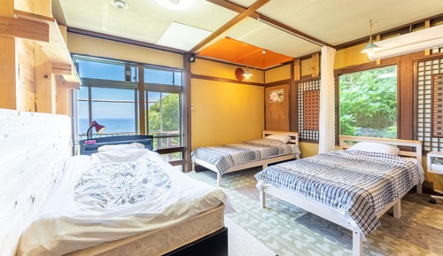 Family Room, Non Smoking, Shared Bathroom
