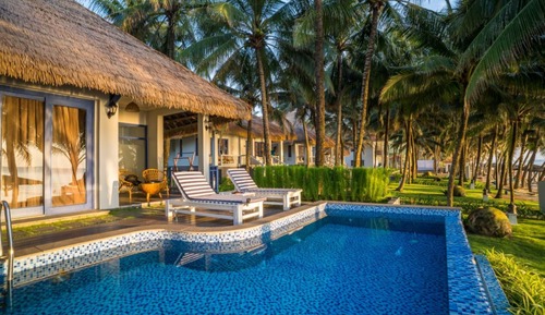 Beach Front Villa with Private Pool King Bed