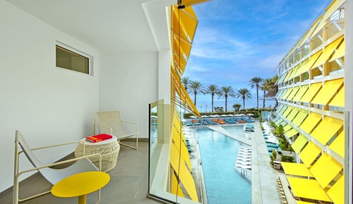 Room, 1 King Bed, Non Smoking, Sea View (Balcony)