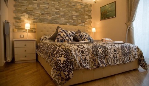 Double Room (Tortora)