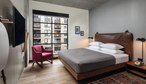 Room, 1 King Bed, Non Smoking, City View