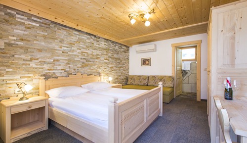 Standard Double Room, Garden View