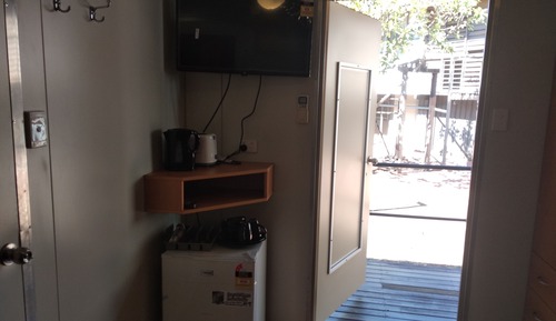 Basic Single Room, 1 Large Twin Bed, Non Smoking, Ensuite