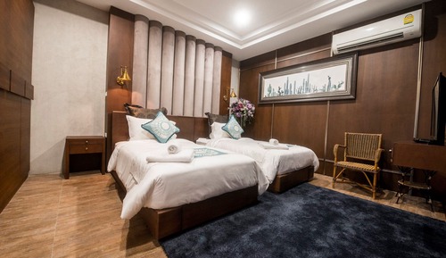 Standard Twin Room