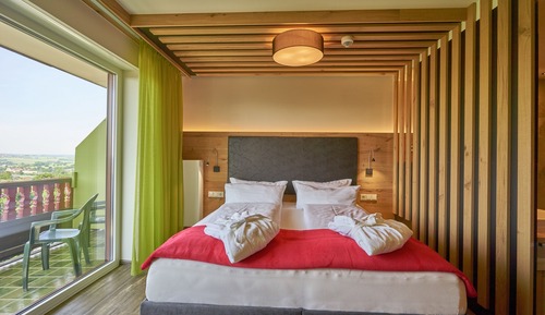 Design Double Room, 1 Queen Bed, Balcony, Mountain View