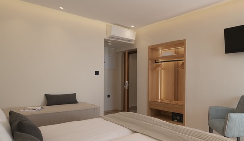 Standard Triple Room, Balcony