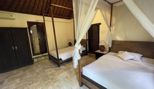 Superior Twin Room, Pool View