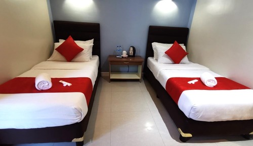 Standard Twin Room