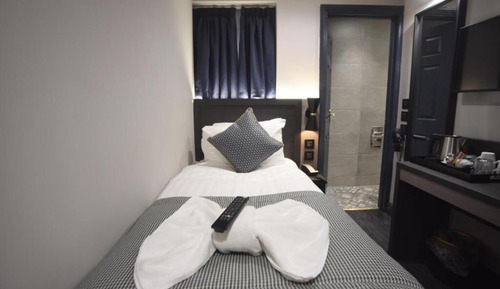Deluxe Single Room