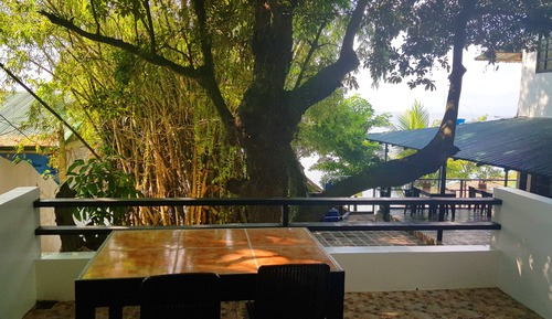 Premium Double Room, 1 King Bed, Partial Sea View