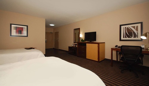 Suite, Two Queen Beds, Accessible