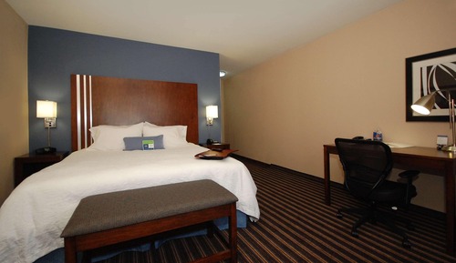 Suite, 1 King Bed, Accessible, Non Smoking