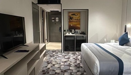 Superior King Room