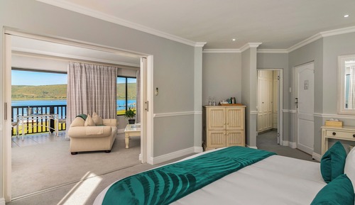 Superior Suite - Lake Facing - 16 