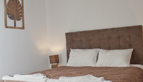 Superior Triple Room, Balcony, City View