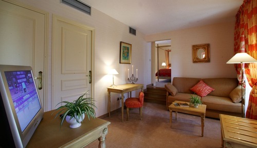 Superior Suite, Multiple Beds, Terrace, Courtyard View (SUITE PRESTIGE TERRASSE)