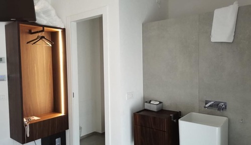 Superior Single Room, Partial Sea View