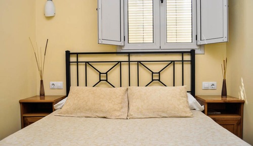 Double Room, 1 Double Bed, Shared Bathroom