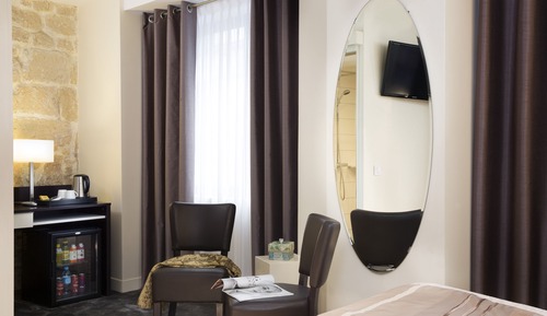 Deluxe Double or Twin Room