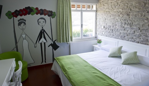Room (Romantic Offer)