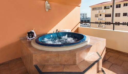 Royal Studio Suite, 1 Bedroom, Jetted Tub