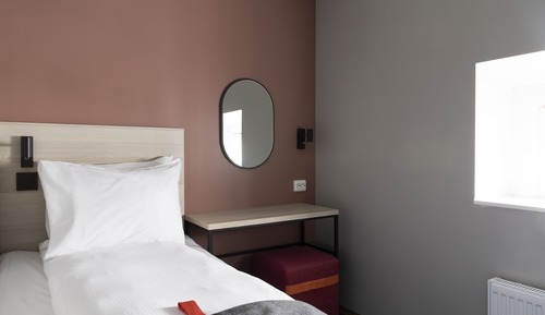 Single Room (Small)