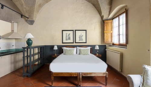 Studio with Kitchenette - Accessible