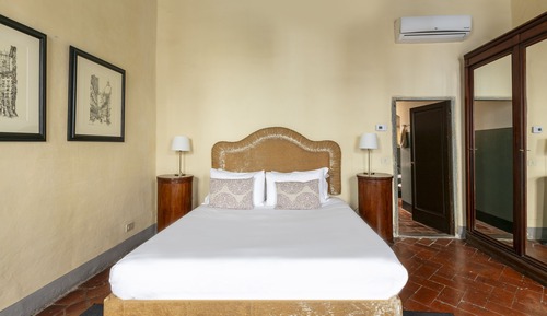 L 2 Bedroom Apartment, Sofa Bed - Duplex